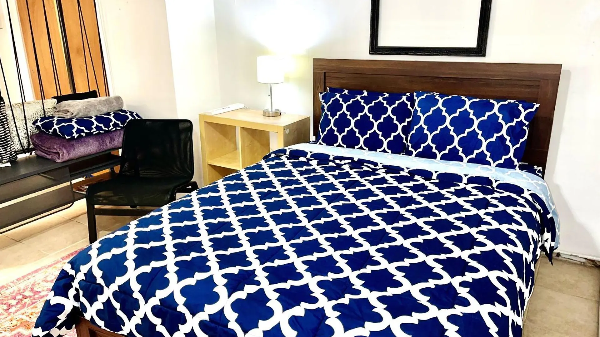 Apartment Lic, Private With Backyard 2 Bedroom Apt, Next To Manhattan New York